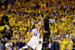 九游体育-浓眉哥连续七场比赛得分超过出色防守，勇士挑战极限！的简单介绍